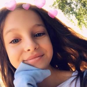 Meet your Posher, Tina